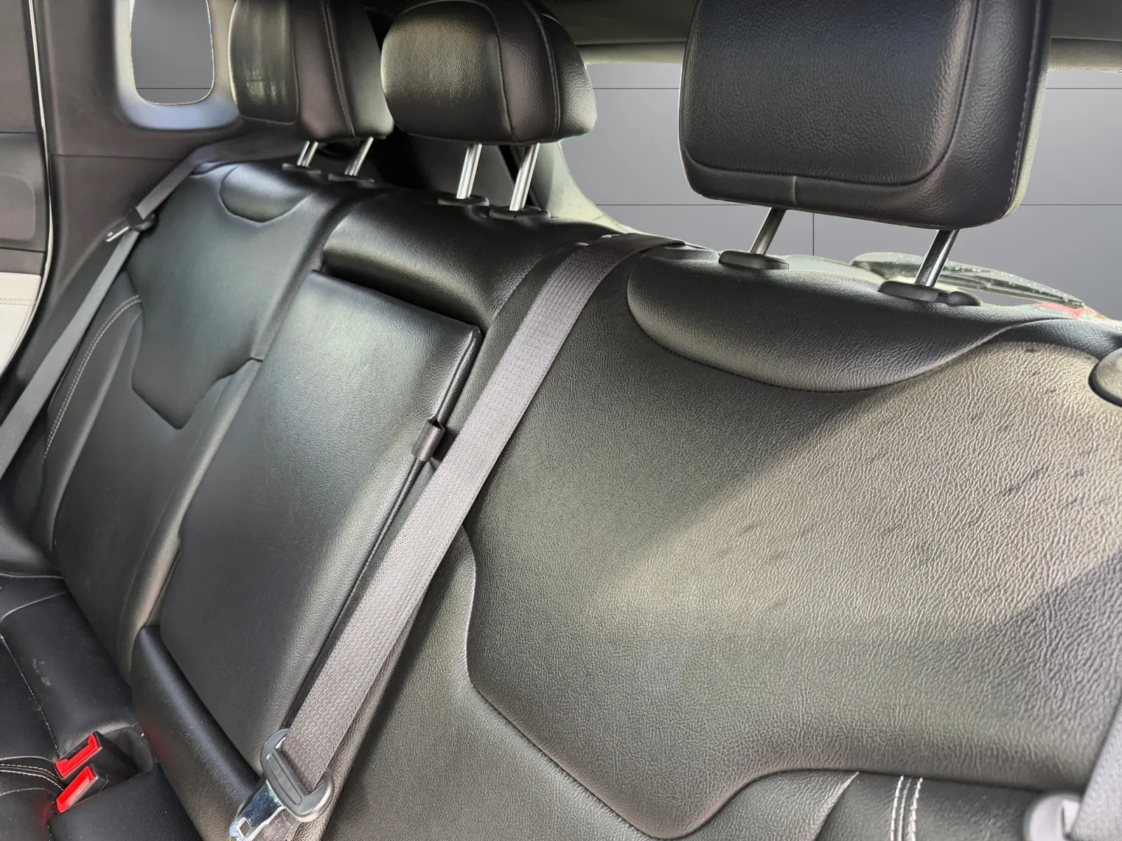 Jeep Compass photo 16
