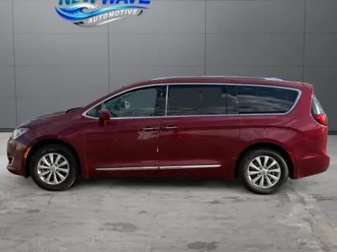 Photos of 2019 Chrysler Pacifica Touring L for sale in Denver, CO at New Wave Automotive