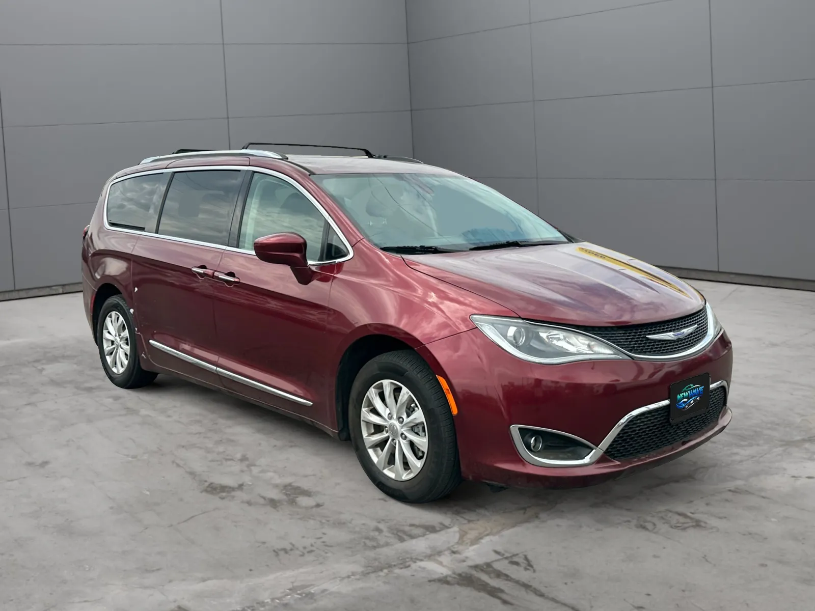 Chrysler Pacifica photo 7