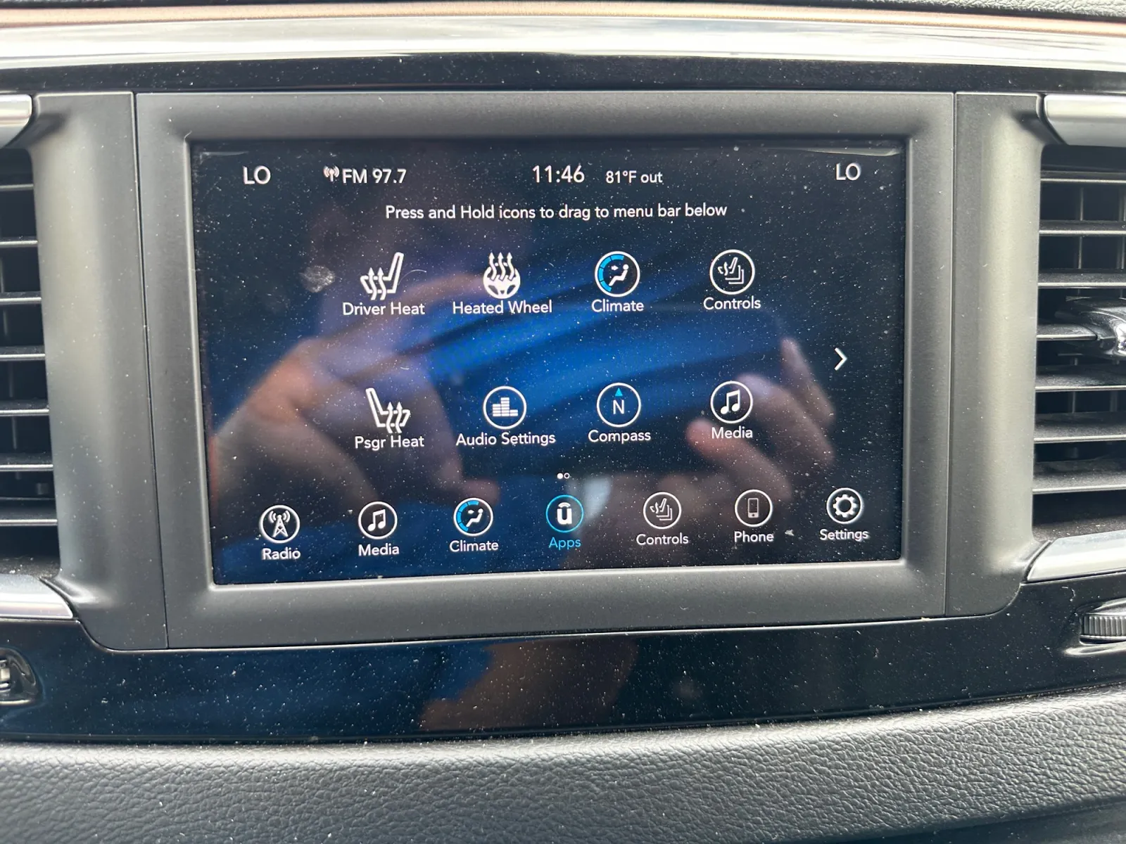Chrysler Pacifica photo 20