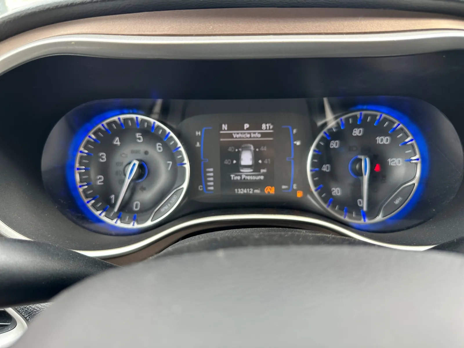 Chrysler Pacifica photo 14