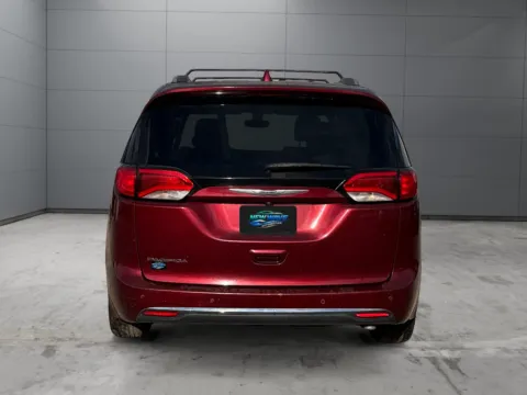 More photos of 2019 Chrysler Pacifica Touring L at New Wave Automotive, CO