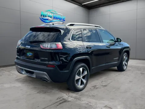 More photos of 2021 Jeep Cherokee Limited 4x4 at New Wave Automotive, CO