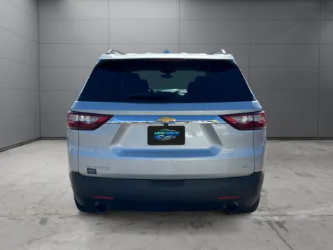 More photos of 2020 Chevrolet Traverse FWD LT Cloth at New Wave Automotive, CO