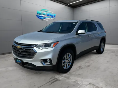 Silver 2020 Chevrolet Traverse FWD LT Cloth for sale in Denver, CO