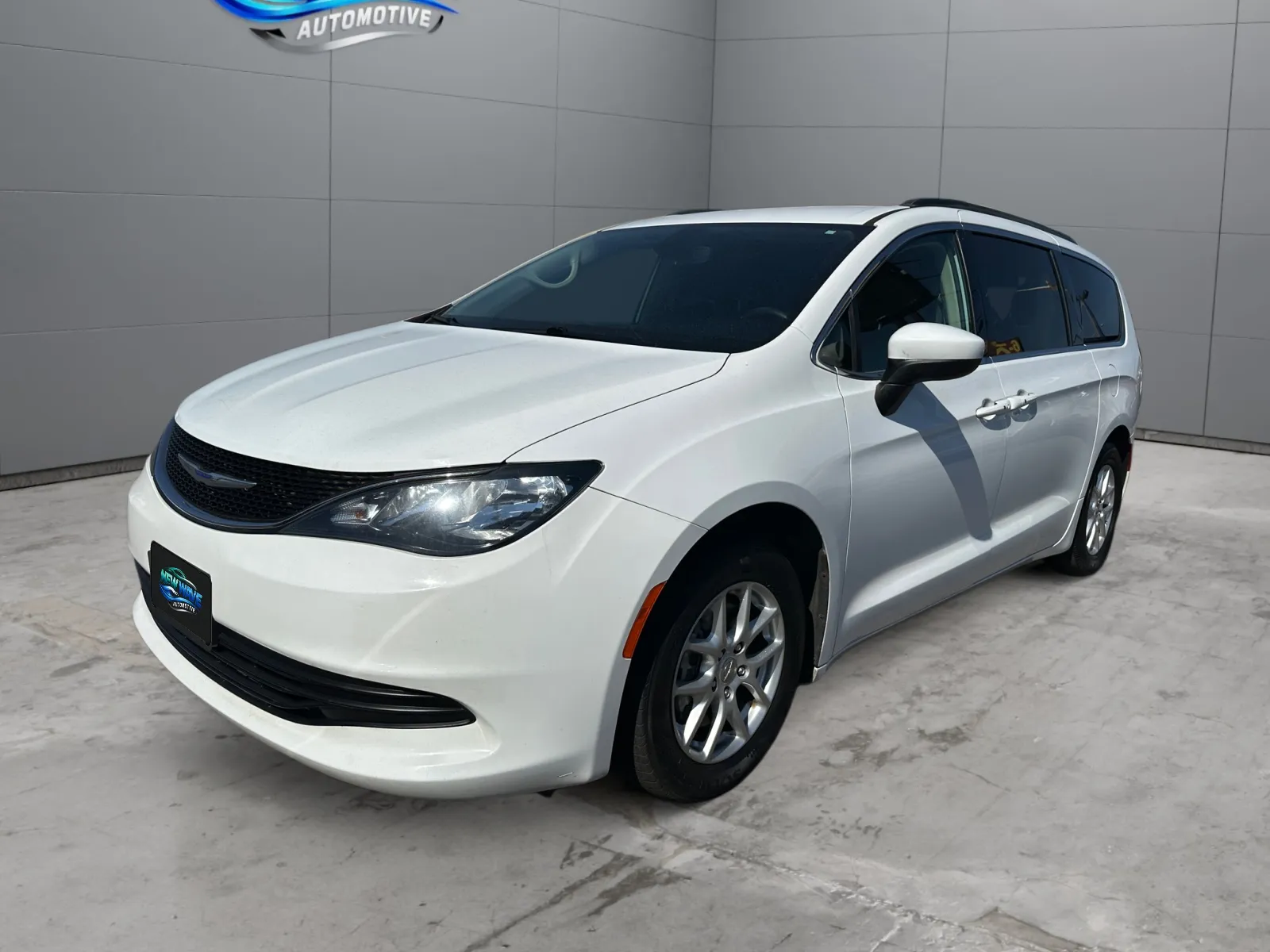 White 2020 Chrysler Voyager LXI for sale in Denver, CO