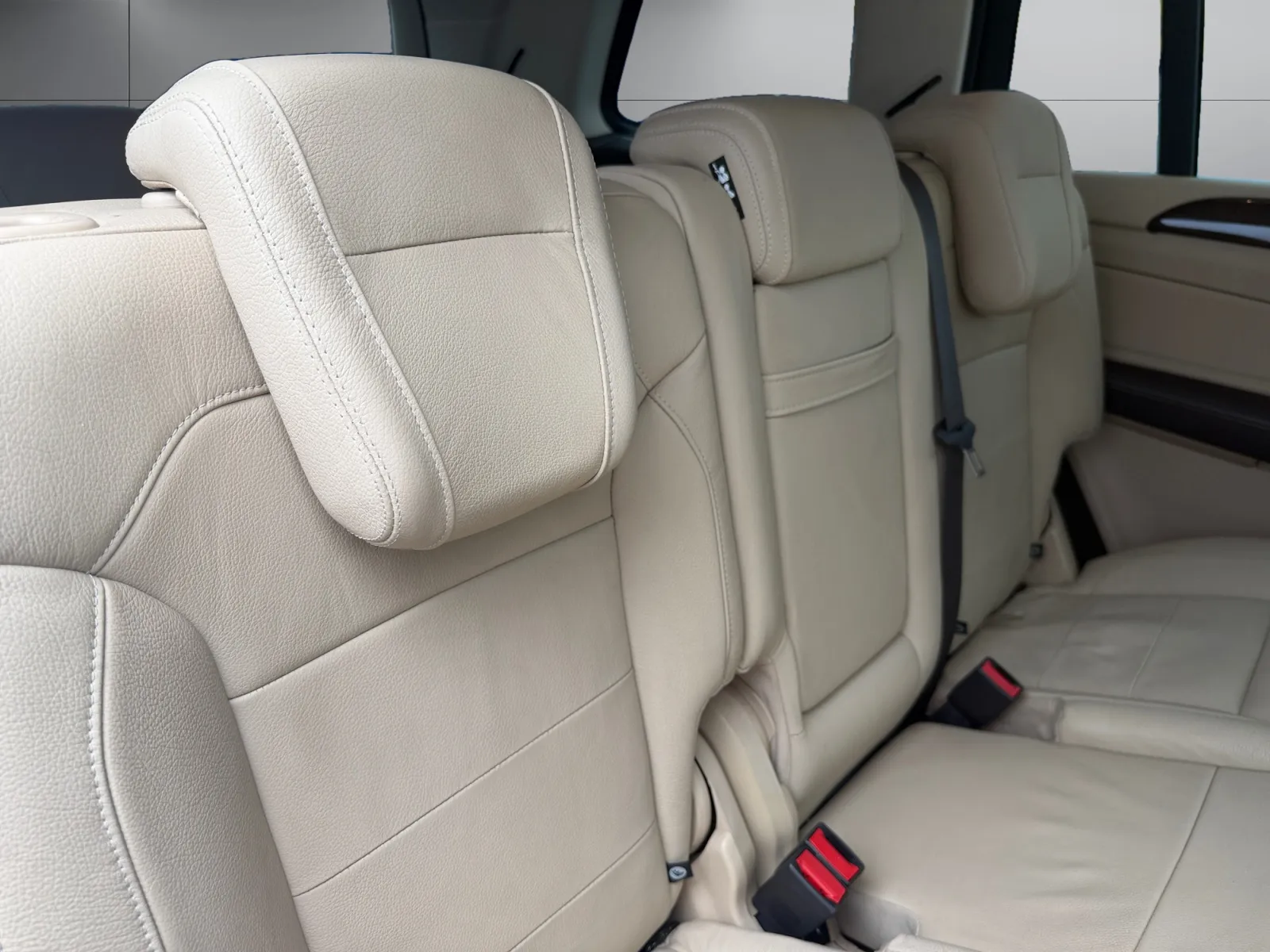 Mercedes-Benz GLS 450 photo 18