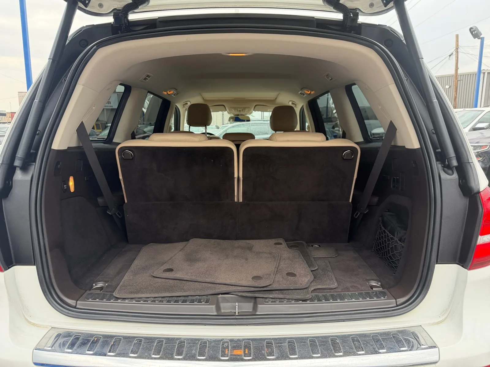 Mercedes-Benz GLS 450 photo 19