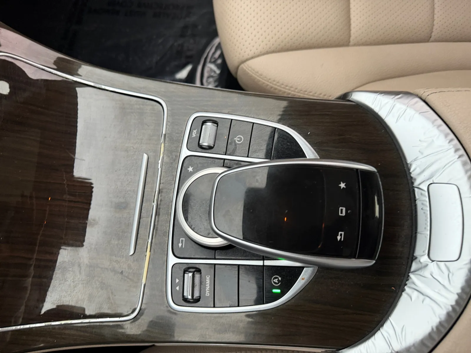 Mercedes-Benz C300 photo 24