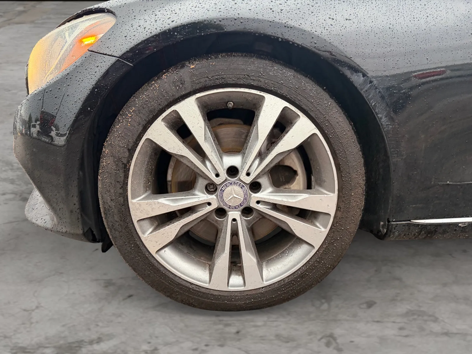Mercedes-Benz C300 photo 9