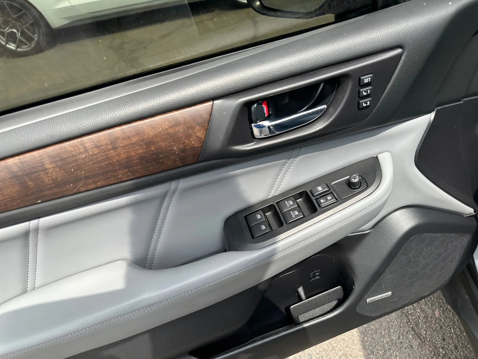 Subaru Outback photo 11