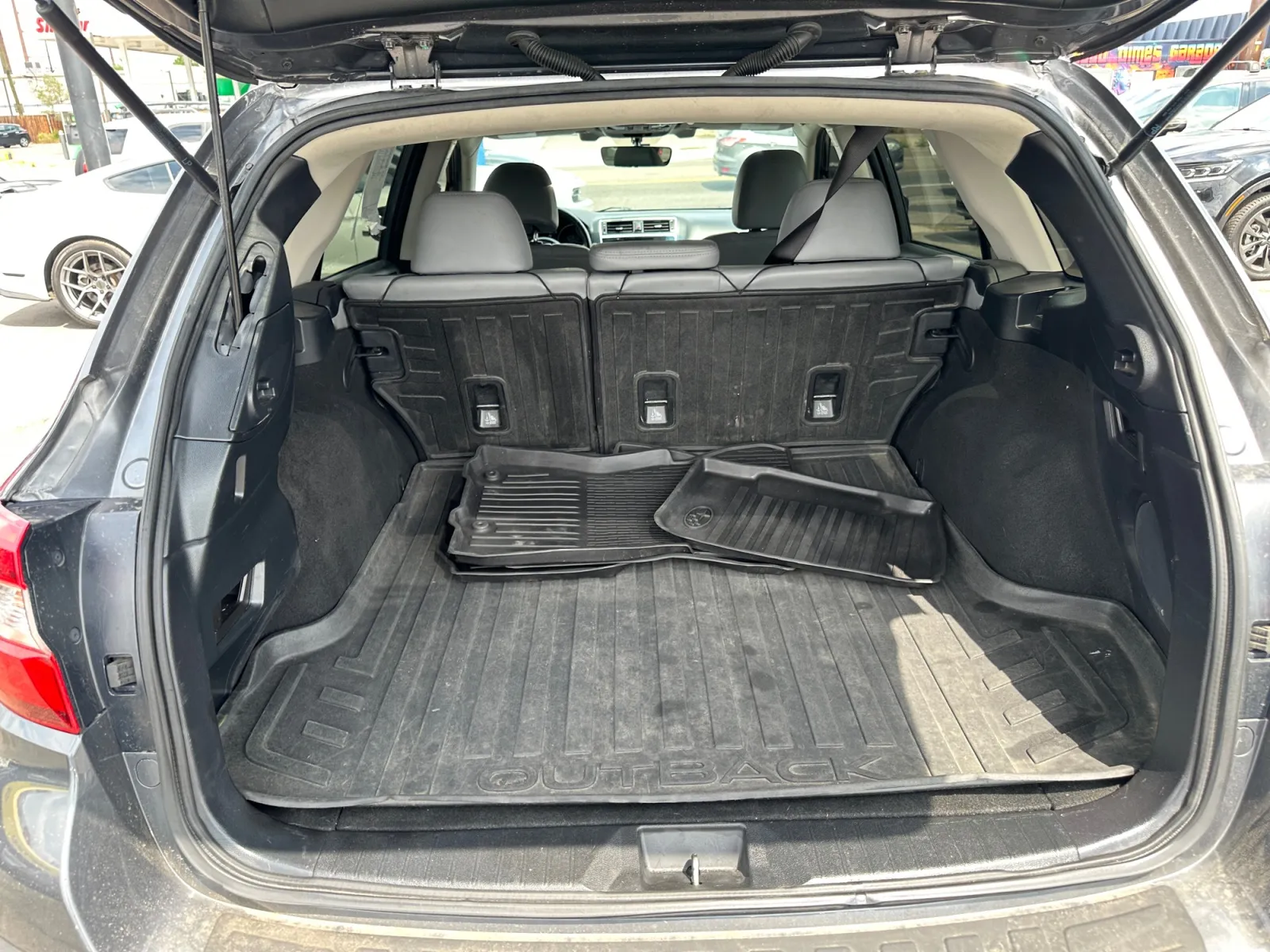 Subaru Outback photo 19