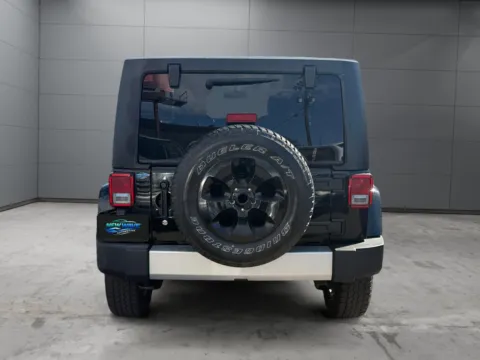 More photos of 2015 Jeep Wrangler Unlimited Sahara at New Wave Automotive, CO