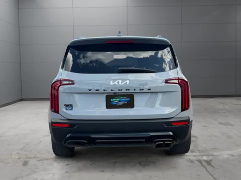 More photos of 2022 Kia Telluride SX at New Wave Automotive, CO
