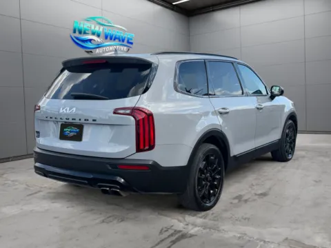 More photos of 2022 Kia Telluride SX at New Wave Automotive, CO