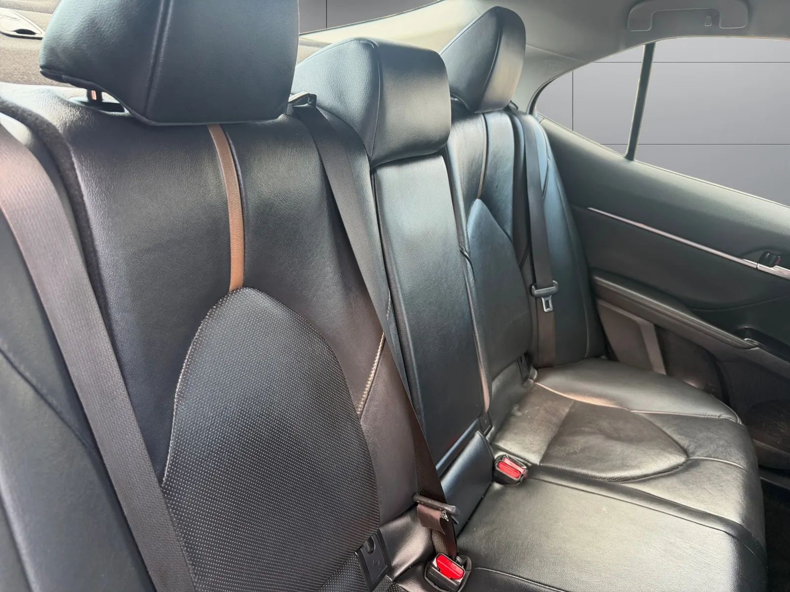 Toyota Camry photo 18