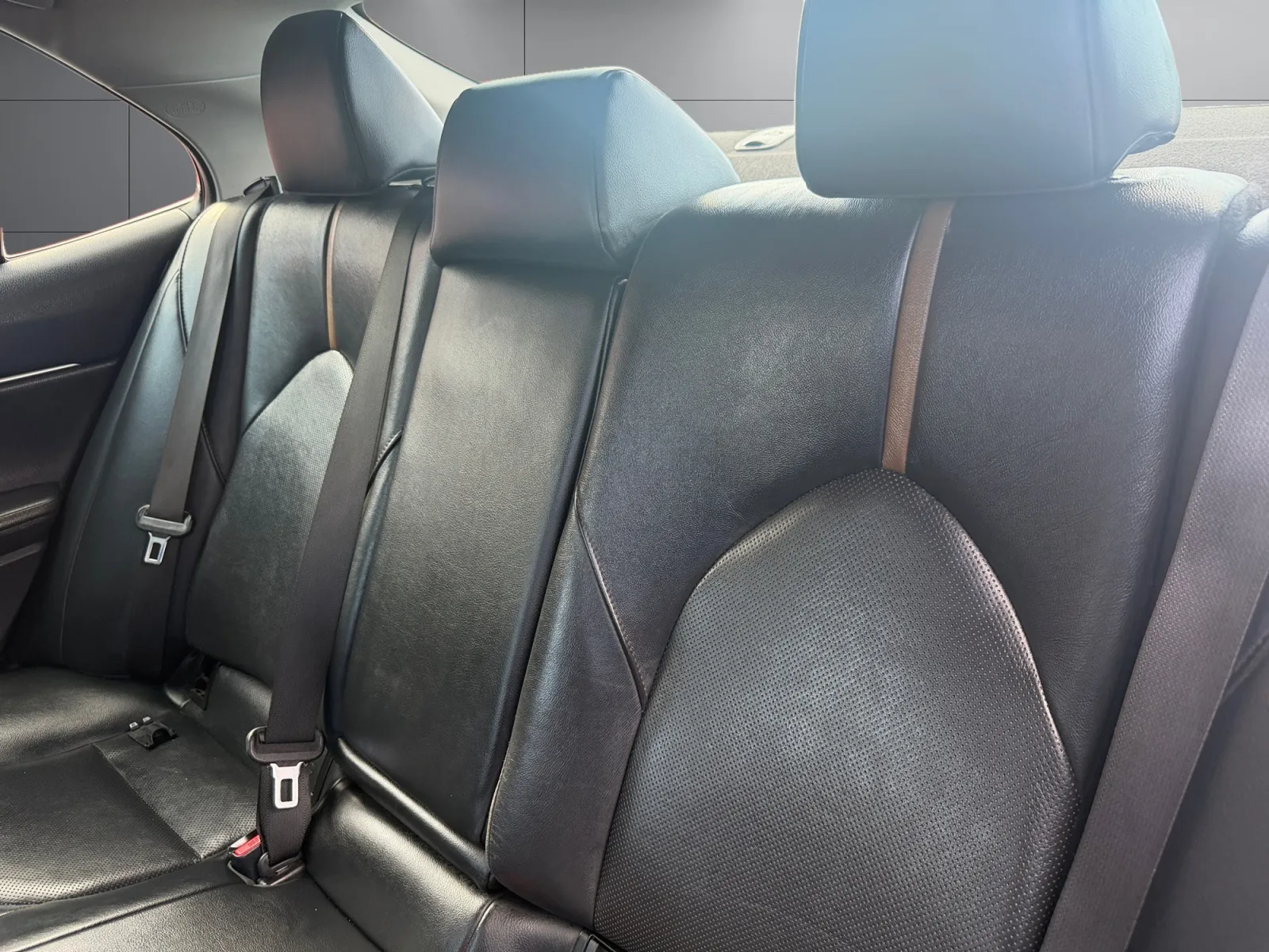 Toyota Camry photo 16