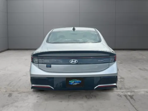 More photos of 2025 Hyundai Sonata SEL at New Wave Automotive, CO