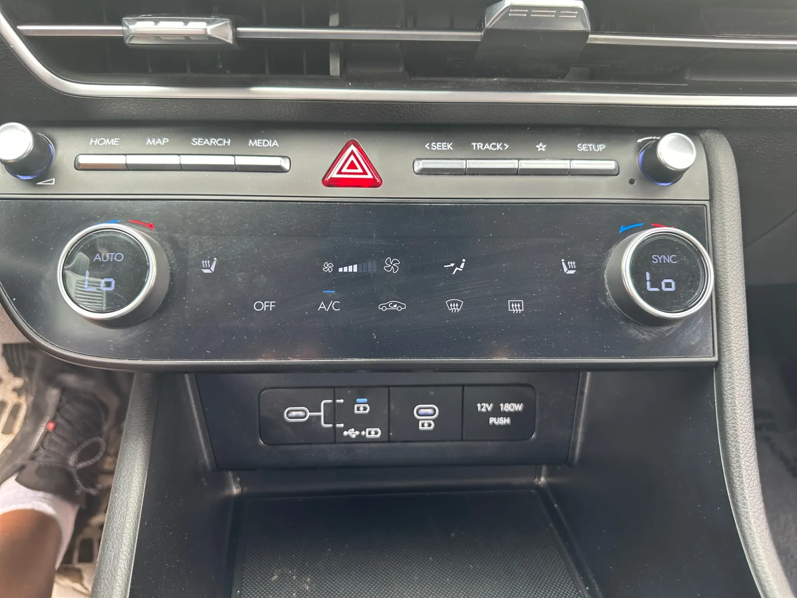 Hyundai Sonata photo 22