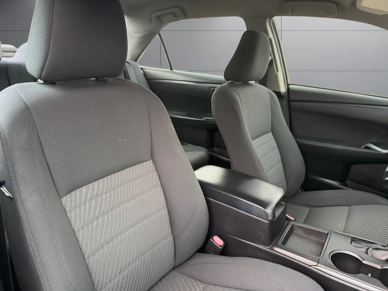 Toyota Camry photo 18