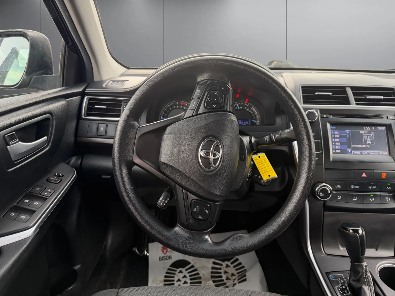Toyota Camry photo 13