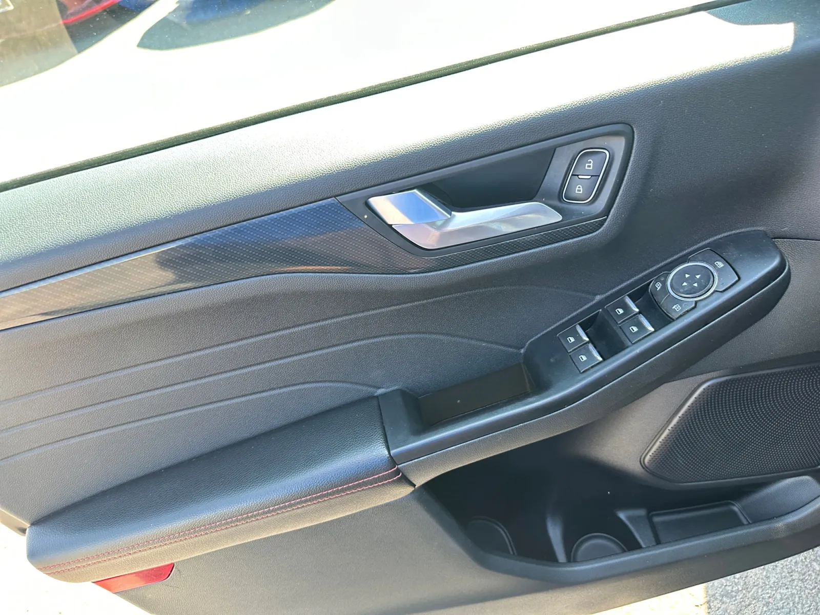 Ford Escape photo 11