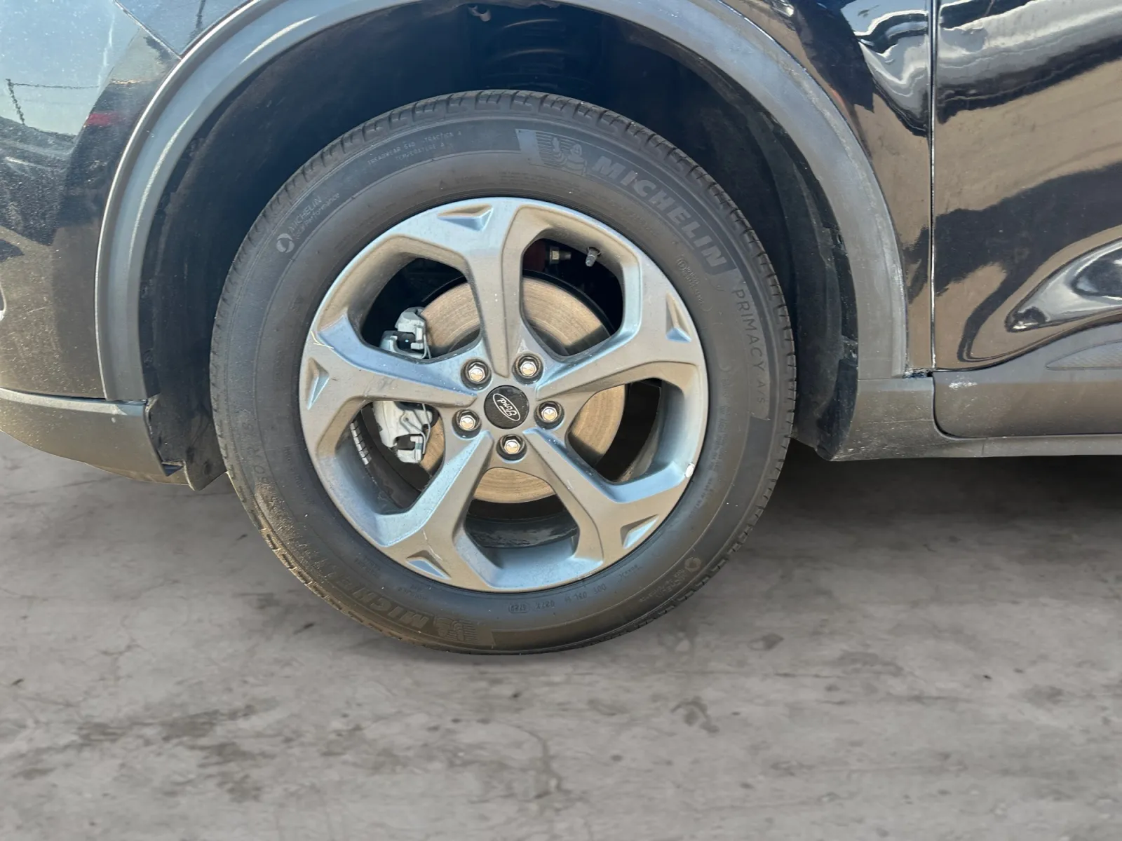 Ford Escape photo 9