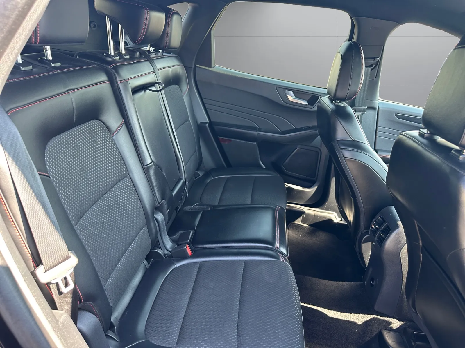 Ford Escape photo 18