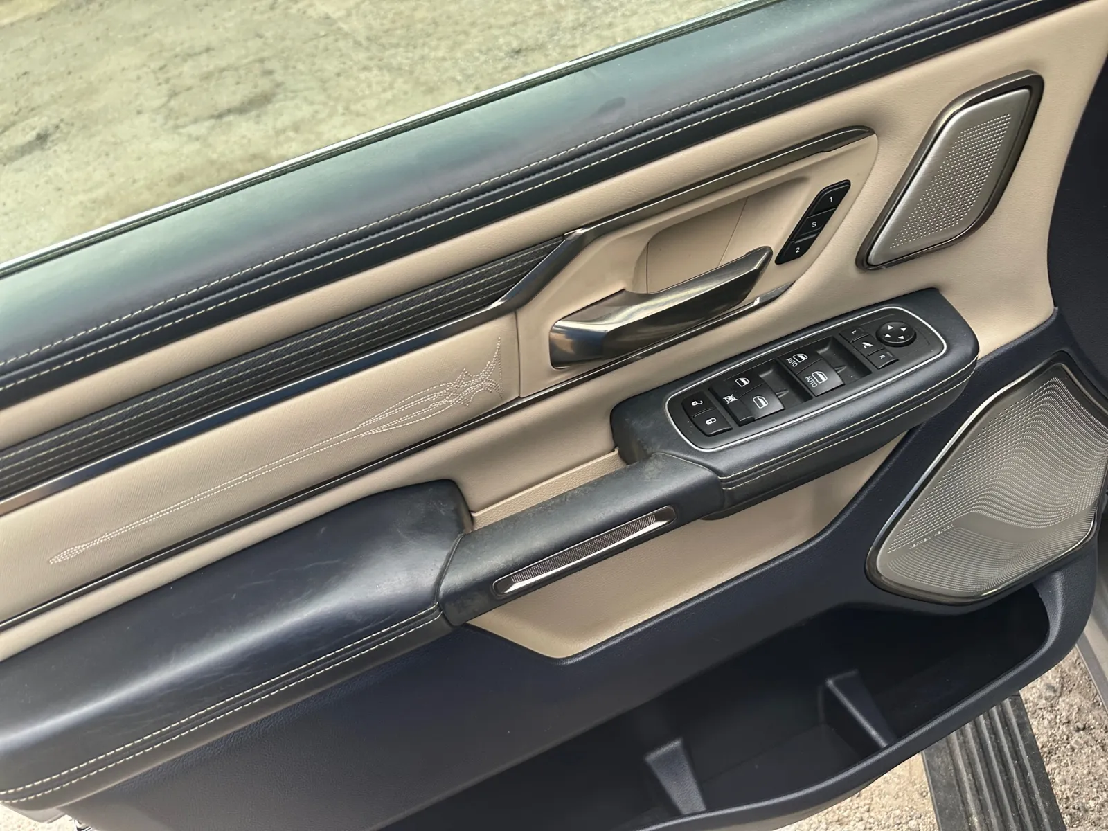 Ram 1500 photo 11