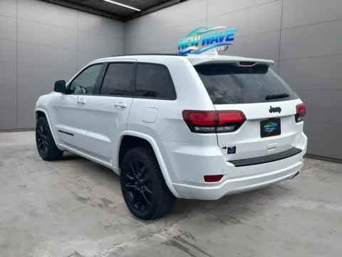 Another view of 2018 Jeep Grand Cherokee Altitude 4x4 for sale in Denver, CO at New Wave Automotive