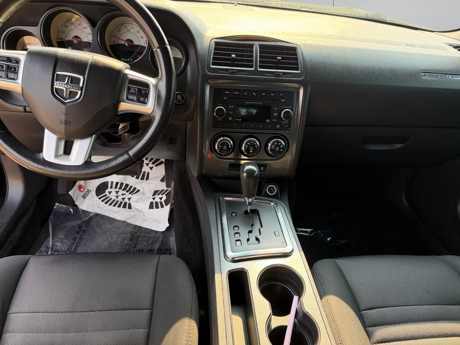 Dodge Challenger photo 12