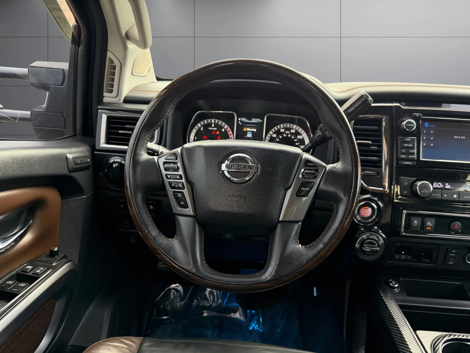 Nissan Titan photo 13