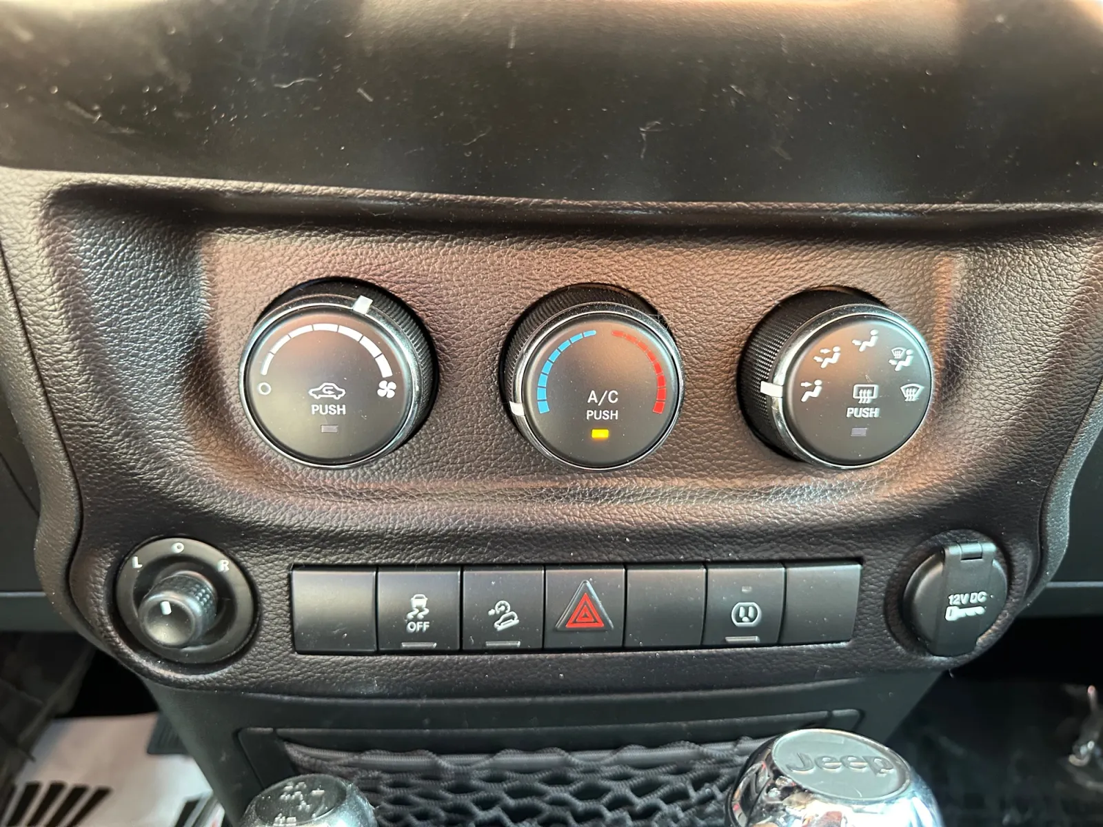2018 Jeep Wrangler JK Unlimited Sahara - Photo 22
