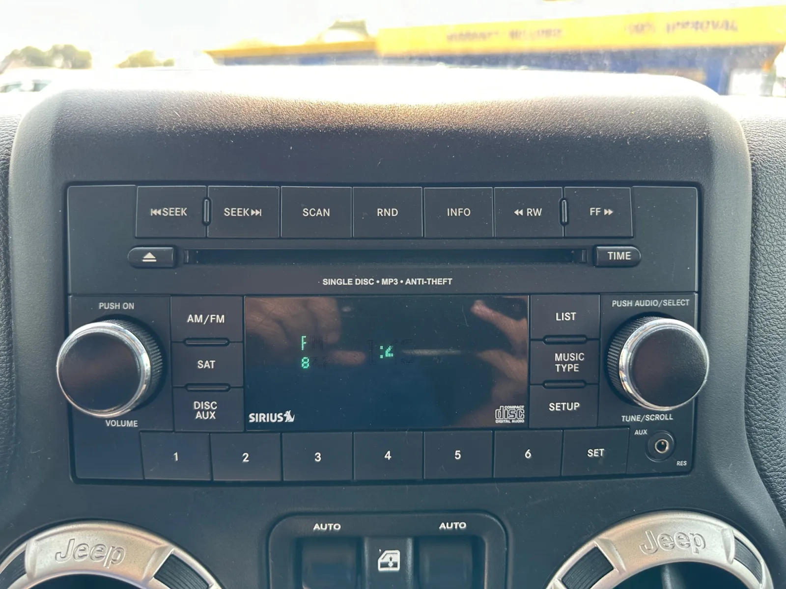 2018 Jeep Wrangler JK Unlimited Sahara - Photo 20