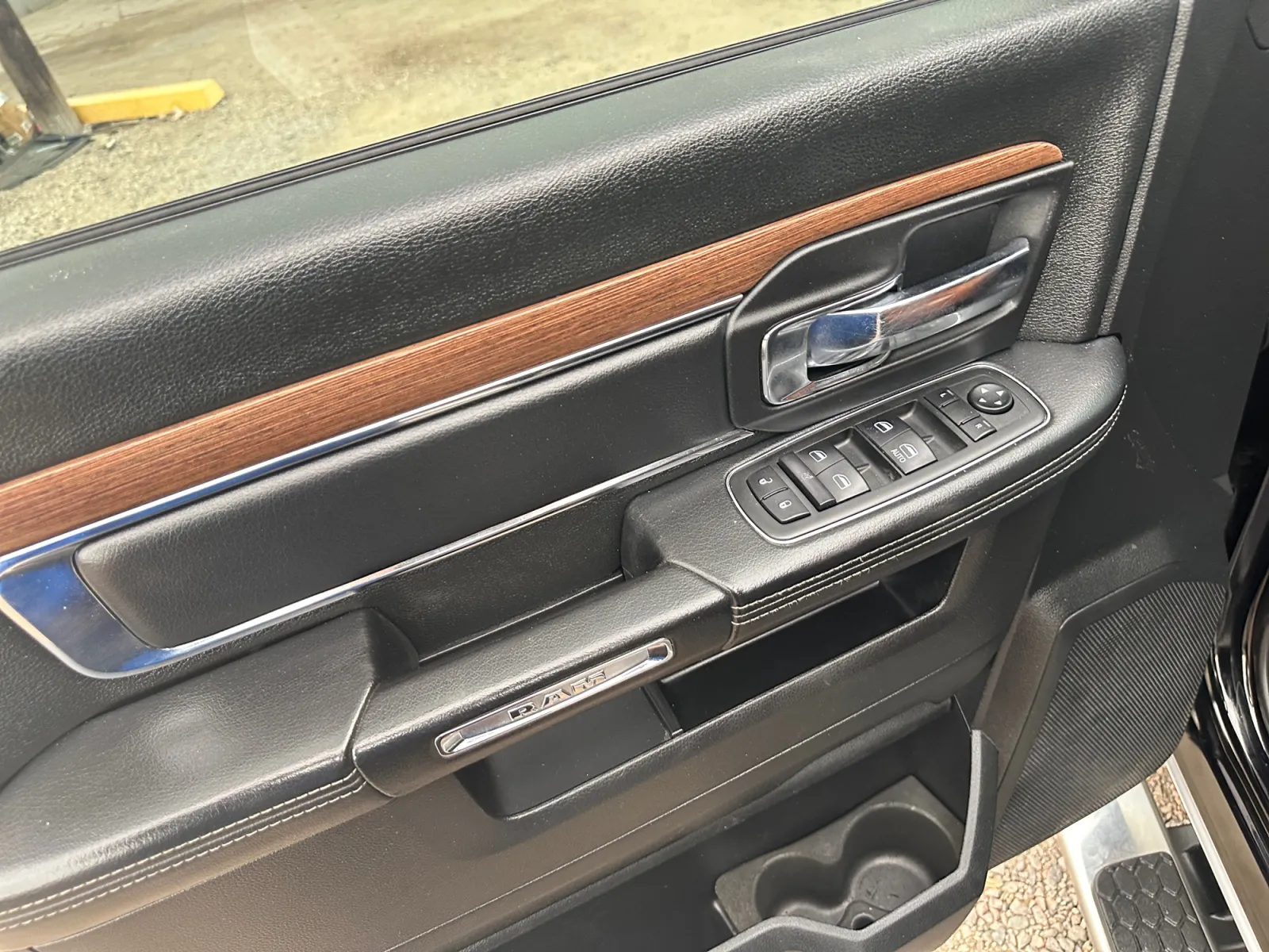 Ram 1500 photo 11