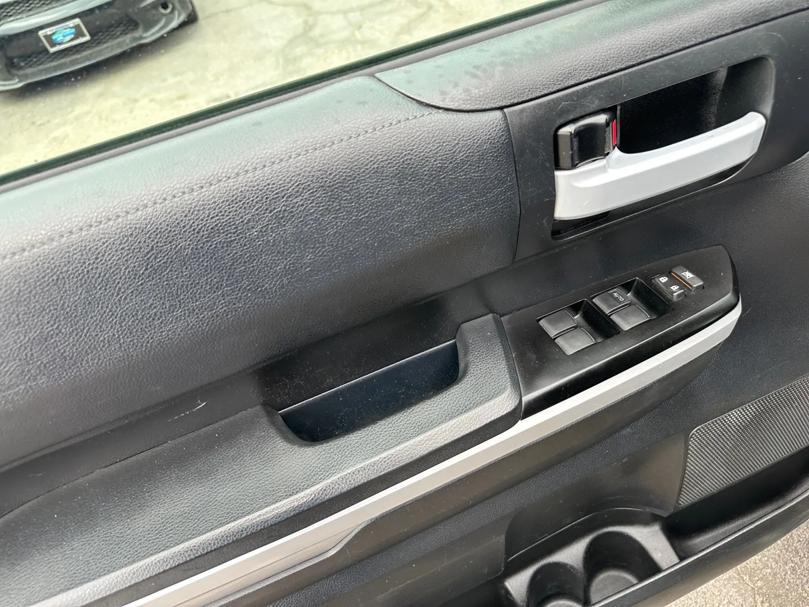 Toyota Tundra photo 11