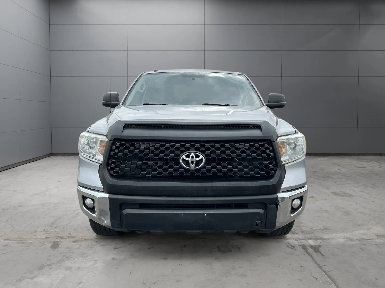 Toyota Tundra photo 8
