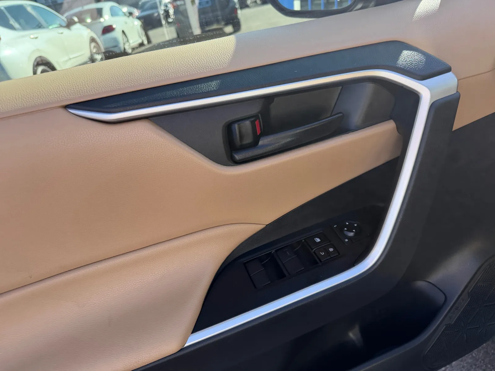 Toyota RAV4 photo 11