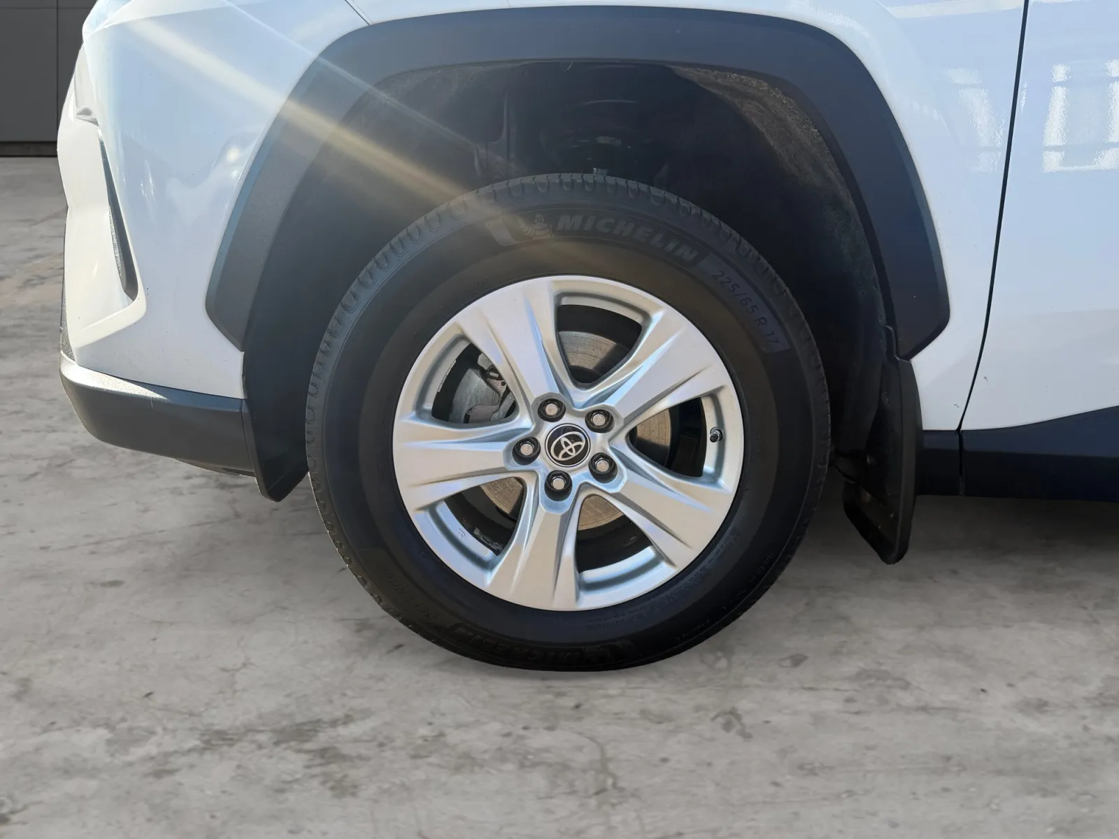 Toyota RAV4 photo 9