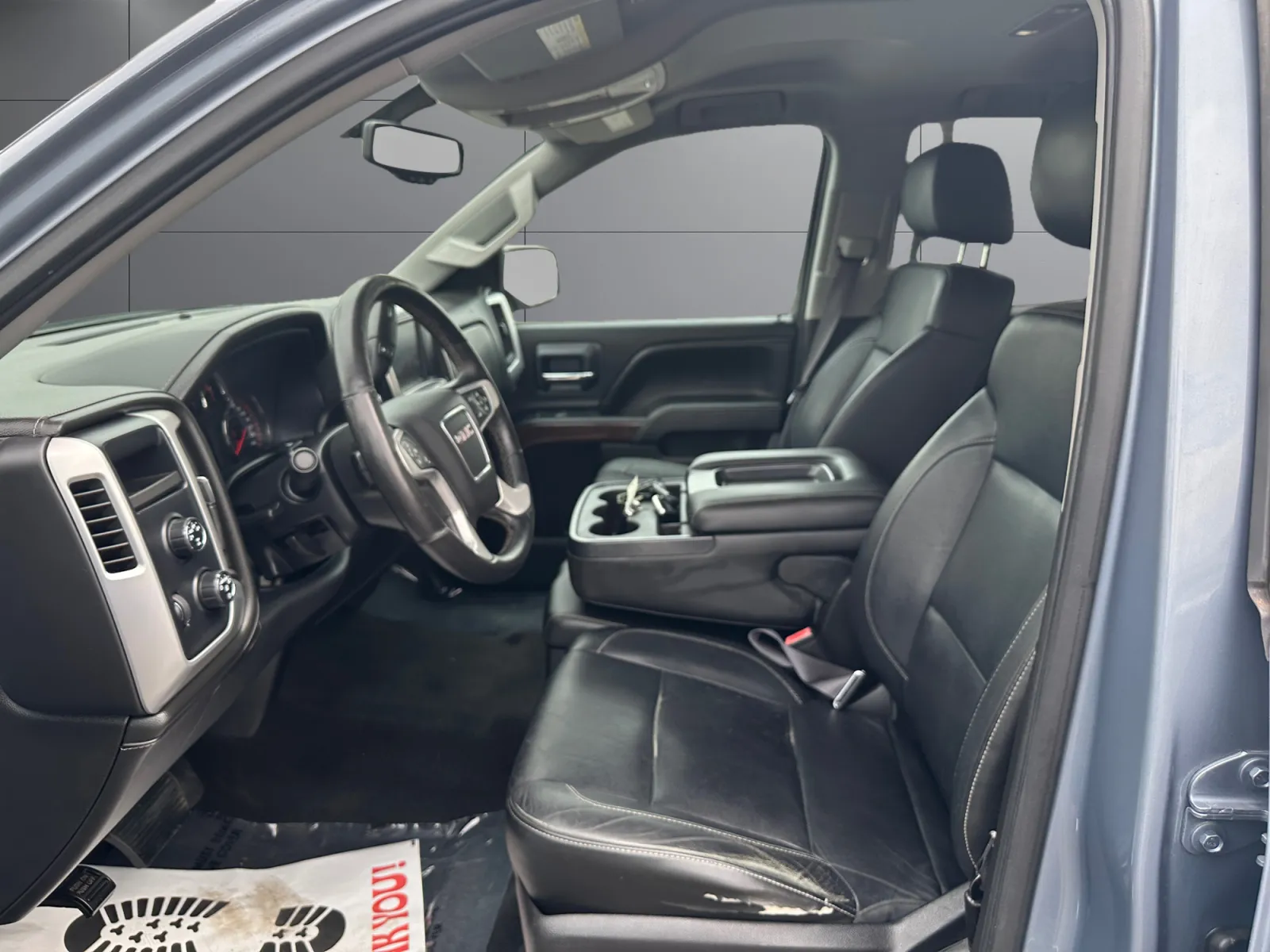 GMC Sierra photo 10
