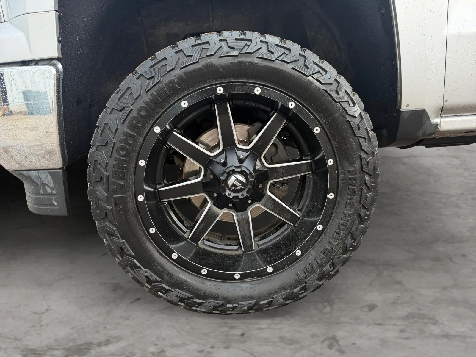 Chevrolet Silverado photo 9