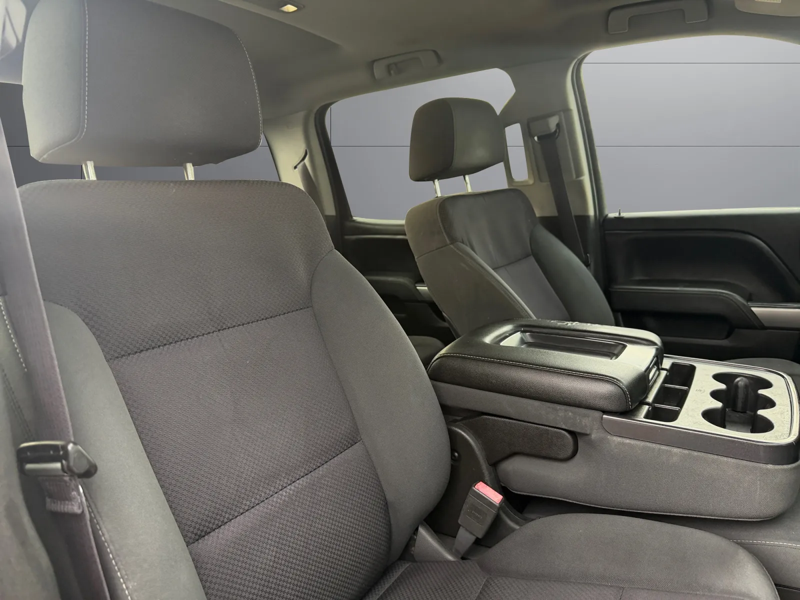 Chevrolet Silverado photo 18