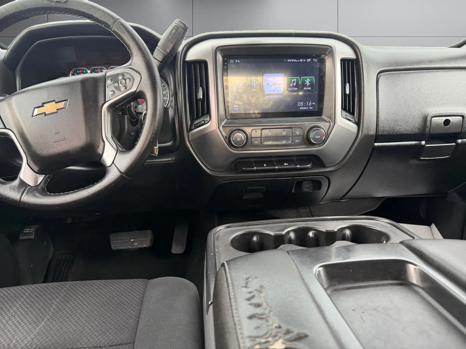 Chevrolet Silverado photo 12