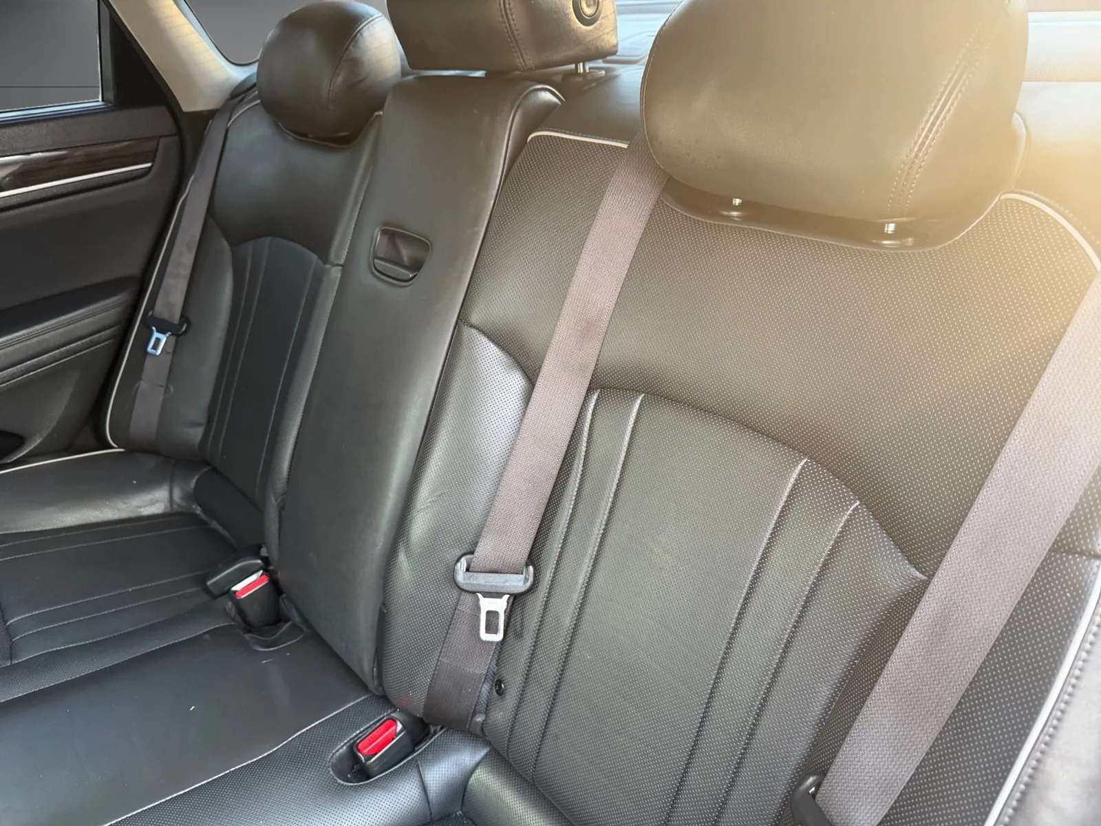 Hyundai Genesis photo 16