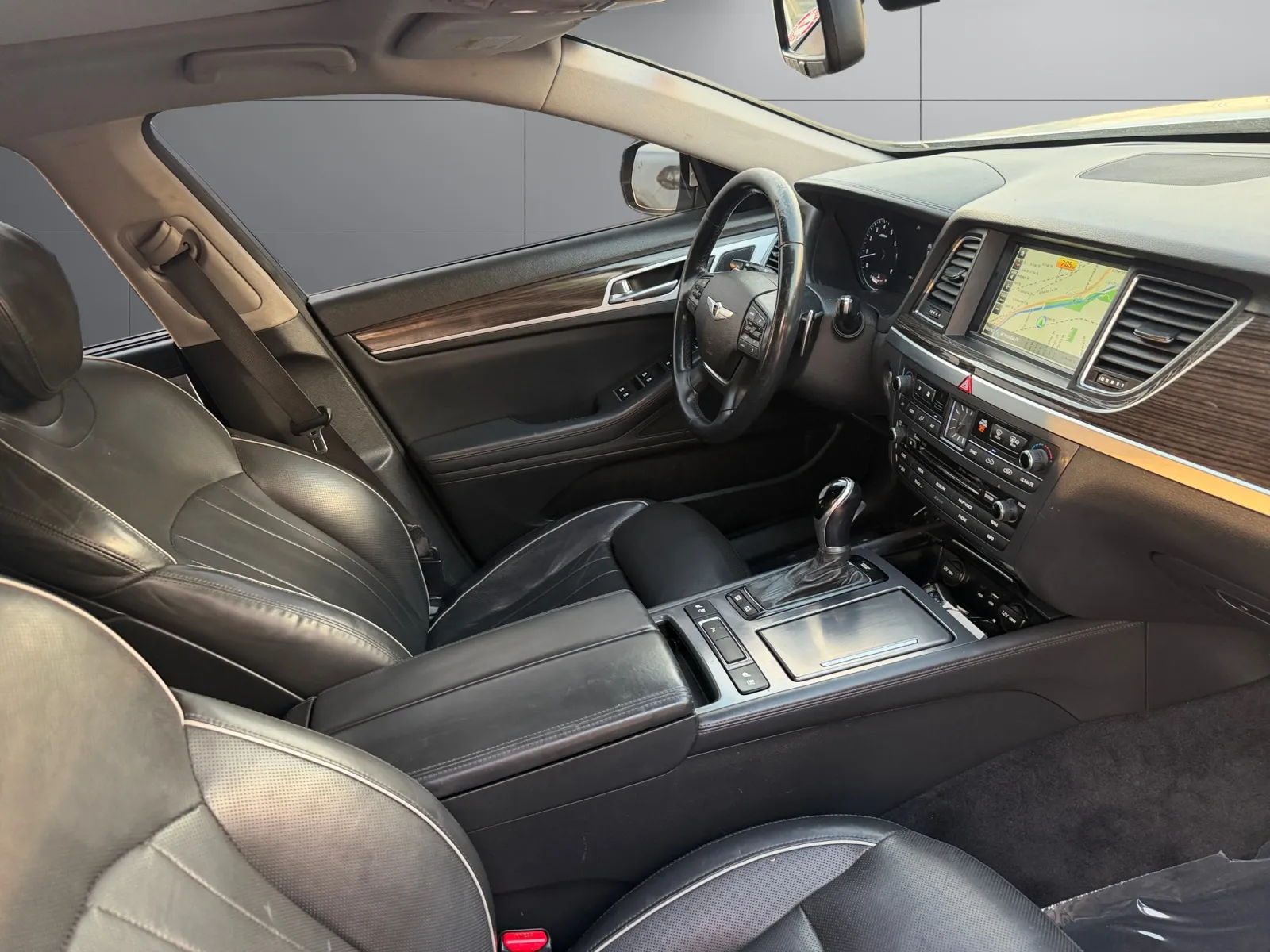 Hyundai Genesis photo 17