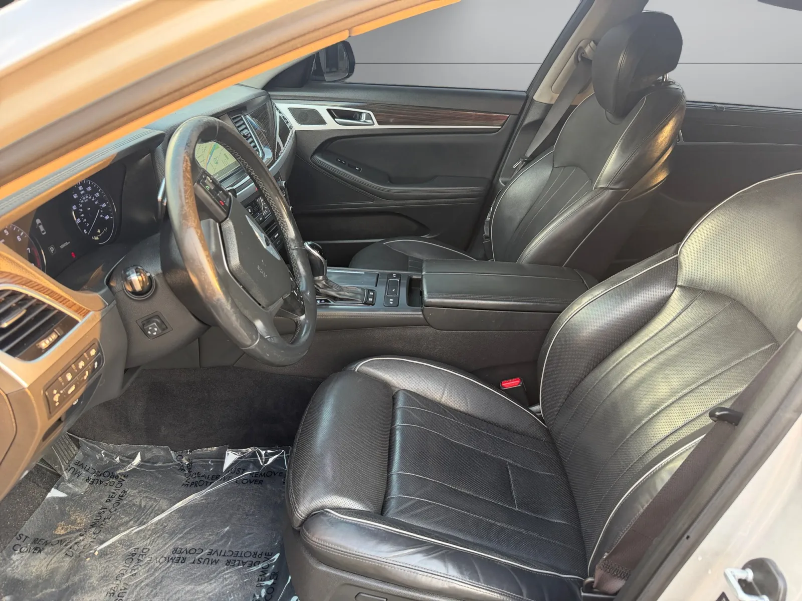 Hyundai Genesis photo 10