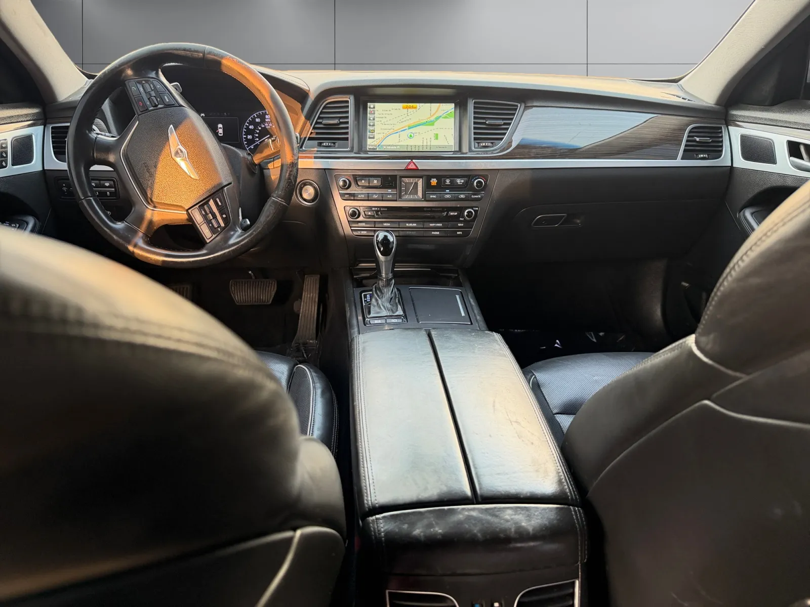 Hyundai Genesis photo 12