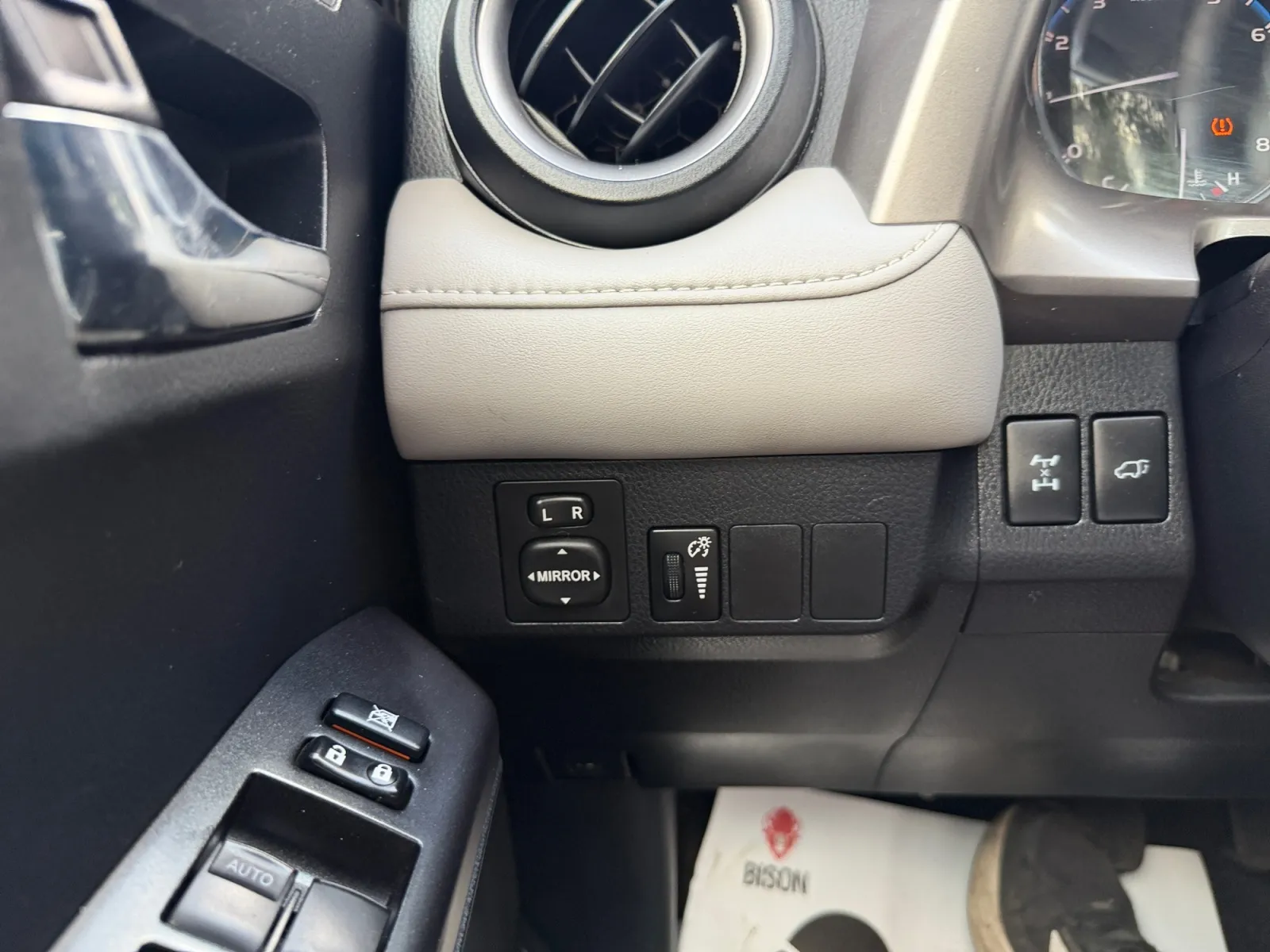 Toyota RAV4 photo 25