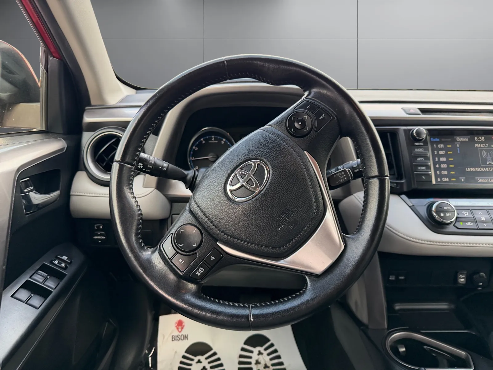 Toyota RAV4 photo 13