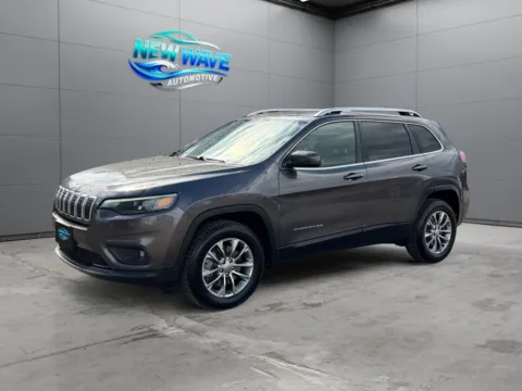Gray 2019 Jeep Cherokee Latitude Plus 4x4 for sale in Denver, CO